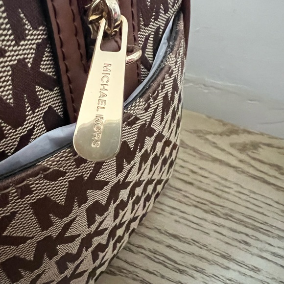 Michael Kors Bedford Large Duffle Satchel - Picture 9 of 9